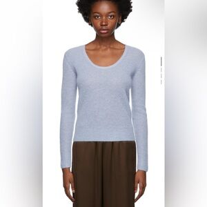 VINCE
Blue Scoop Neck Pullover Sweater